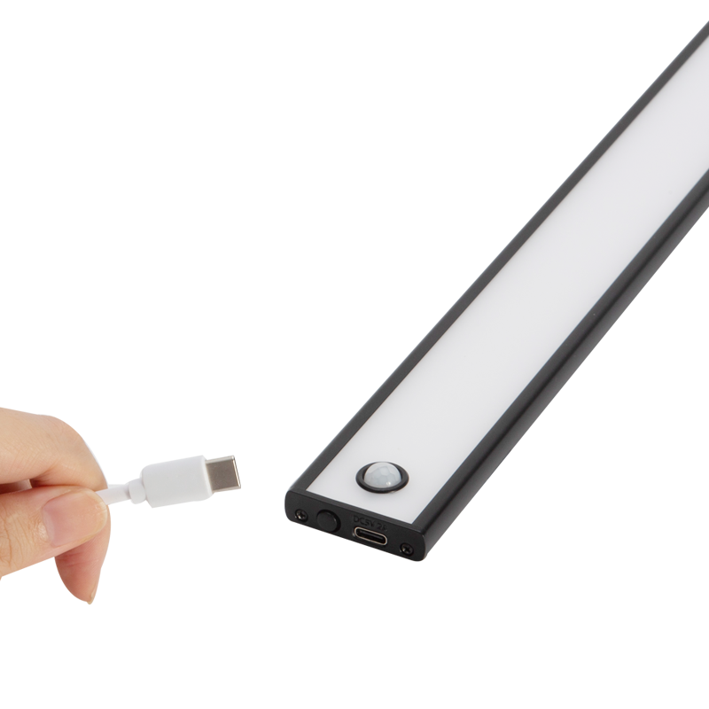 LED USB充电衣柜感应灯